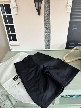 MUSCLE NATION XS signature scrunch High-Waist Black Bike Shorts